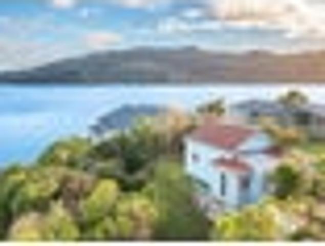 House for sale in Otakou