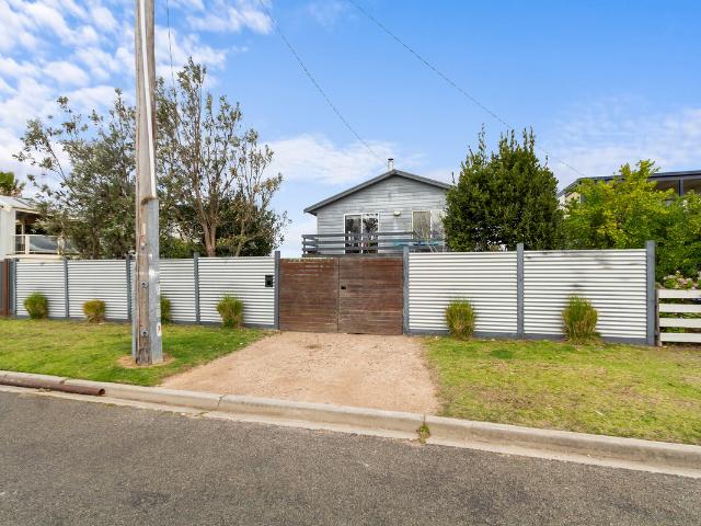 House for sale in Lake Tyers Beach, Victoria