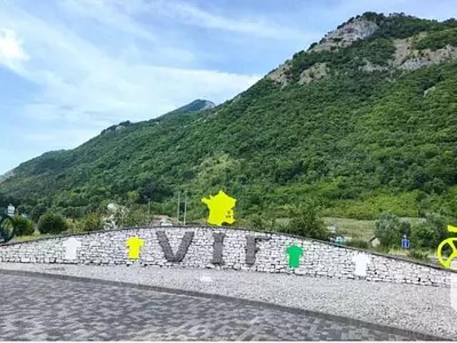 Terrain vente à Grenoble, Vif