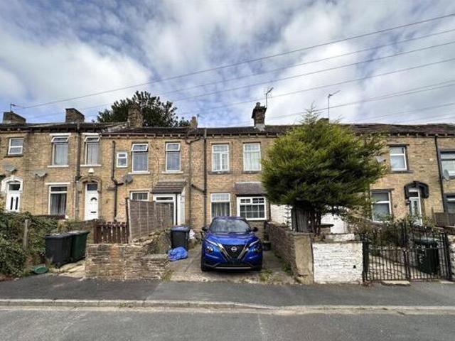 House for sale in Broad Folds, Bradford