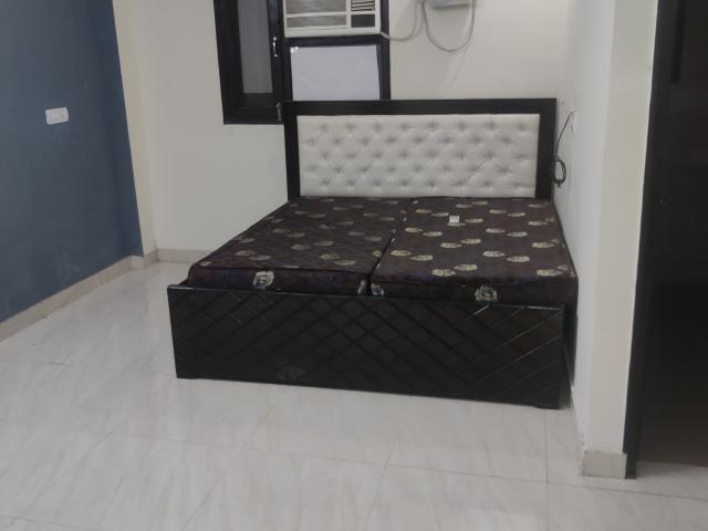 Property for rent in Deri