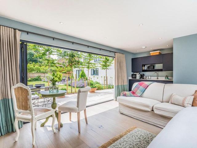 Studio for rent in Bosham, Chichester