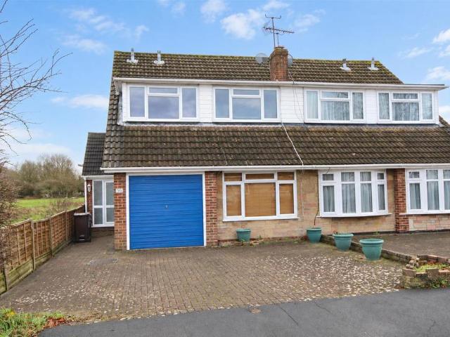 House for rent in Pilgrims' Hatch, Brentwood