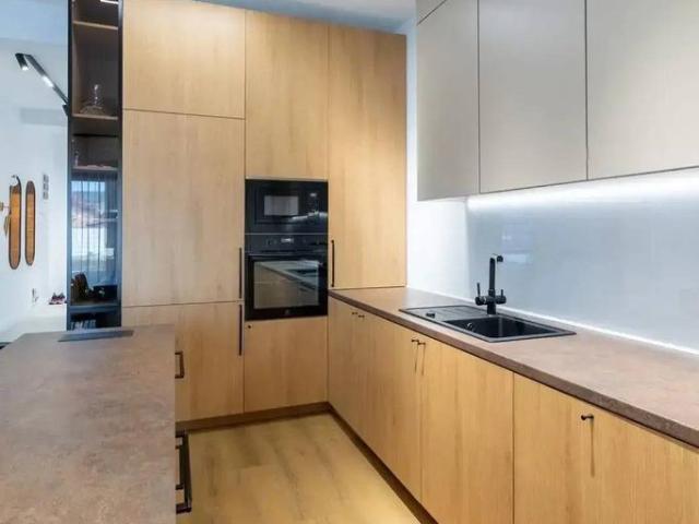 Casă vânzări în Bezdead, Dâmbovița