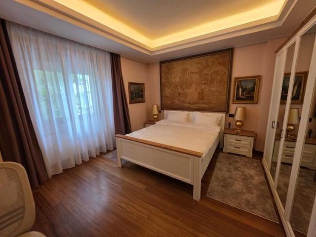 Casă închirieri în Colțea, București