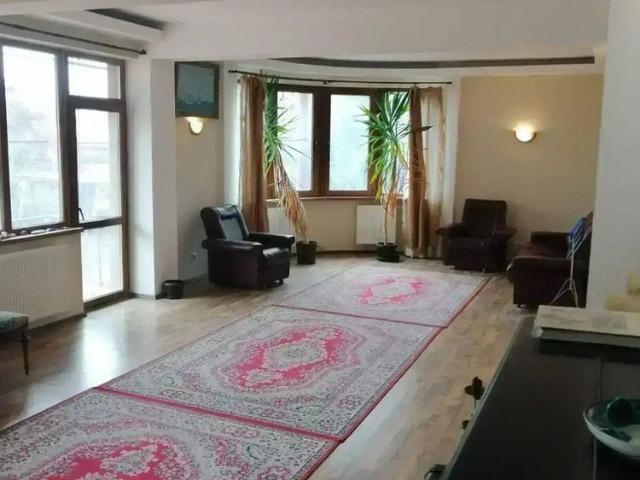 Casă închirieri în București