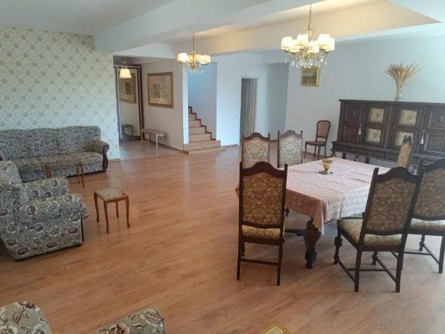 Casă închirieri în Colțea, București