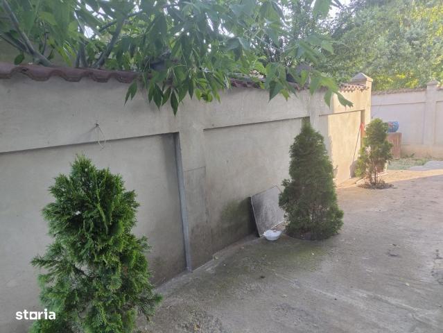 Casă vânzări în Modelu