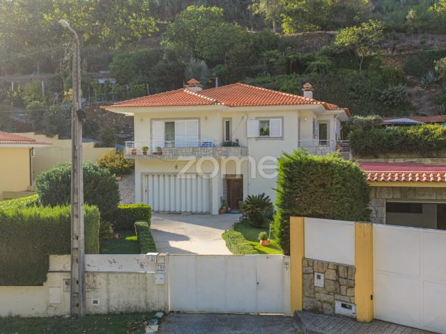 Casa venda em Foz do Sousa e Covelo, Gondomar