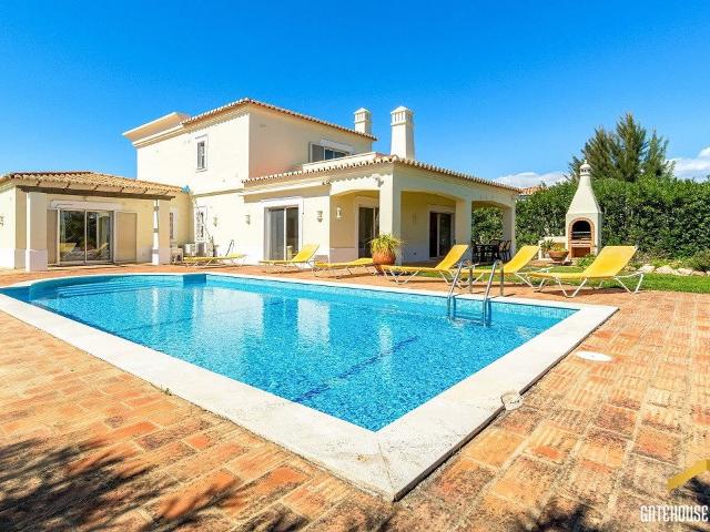 Vivenda venda em Estômbar, Faro