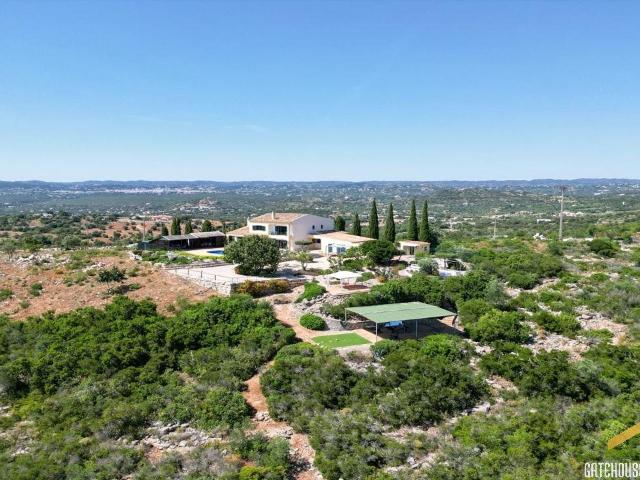 Vivenda venda em Vale de Seixo, Faro