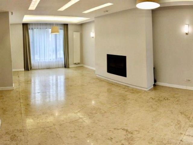 Casă închirieri în București