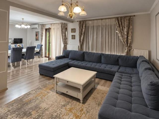 Casă închirieri în New Point Residence, Voluntari