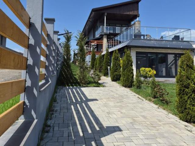 Casă închirieri
