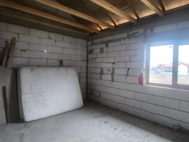 Casă vânzări