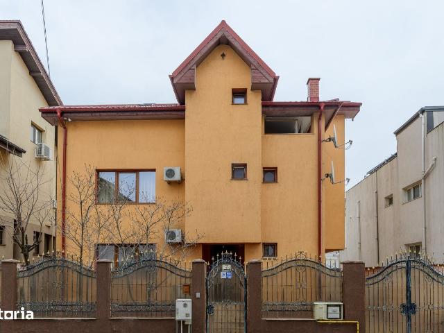Casă vânzări