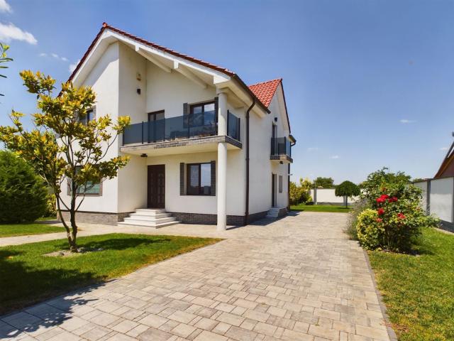 Casă închirieri în Curtici, Arad