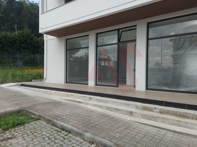Loja venda em Gavião, Braga