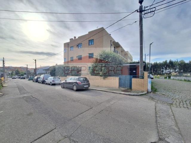 Garagem venda em Laborim, Vila Nova De Gaia