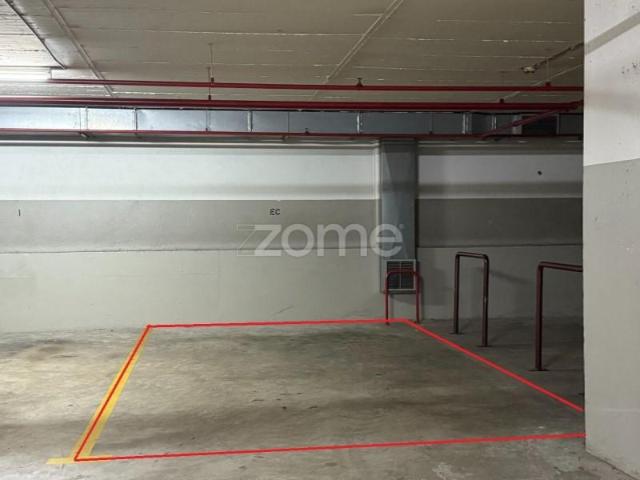 Garagem venda em Laborim, Vila Nova De Gaia