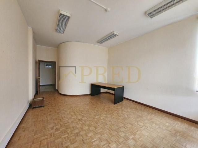 Escritório alugar em Laborim, Vila Nova De Gaia