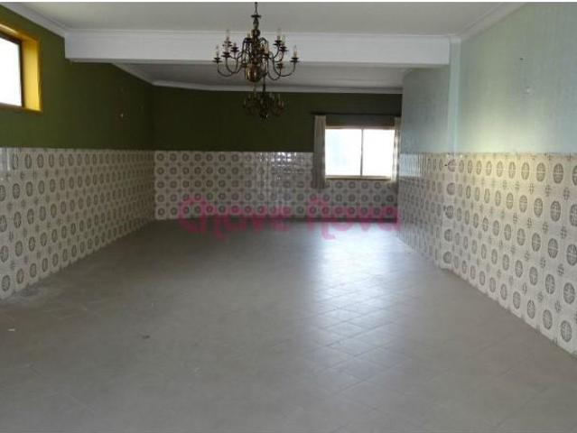 Loja alugar em Laborim, Vila Nova De Gaia