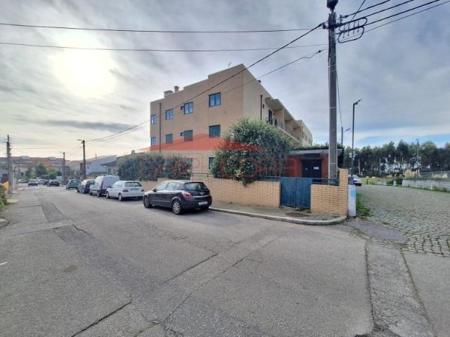 Garagem venda em Vila Nova De Gaia