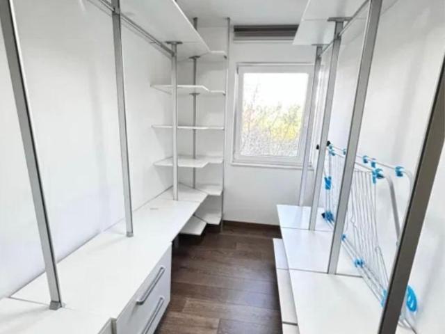 Casă închirieri în Colțea, București