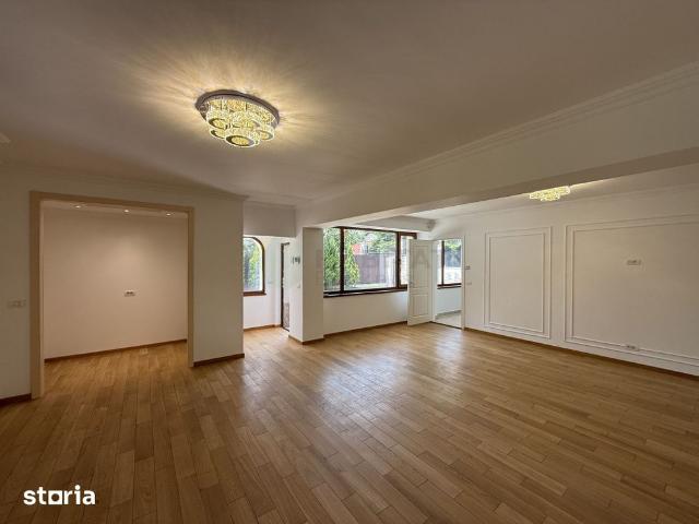 Casă închirieri în New Point Residence, Voluntari