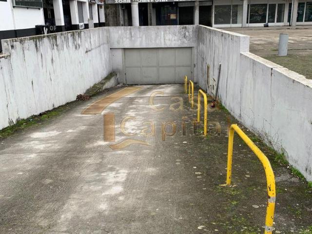 Garagem venda em Pioledo, Vila Real