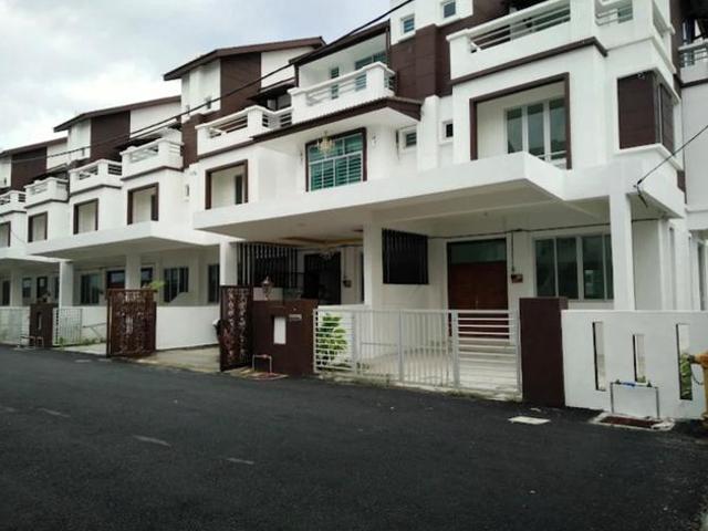 Terraced House for rent in Wellesley, Penang