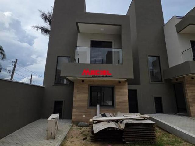 Casa venda em Região Imediata de São José dos Campos, Região Metropolitana do Vale do Paraíba e Litoral Norte