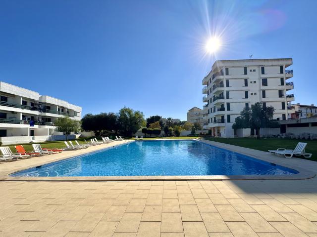 Apartamento alugar em Quarteira, Loulé