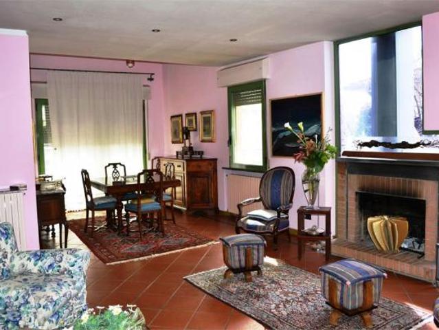 Villa Indipendente in vendita a San Concordio, Bagni Di Lucca Ponte