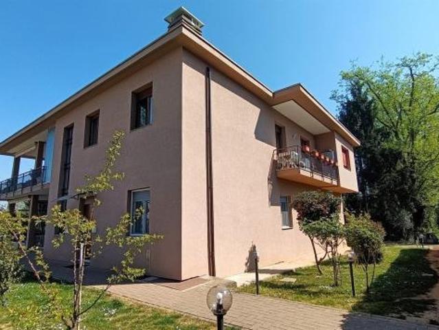 Villa Indipendente in vendita a Casatenovo, Lecco