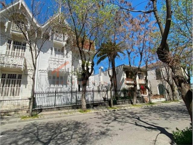 Adalar, İstanbul içerisinde satılık Villa