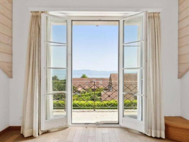 Haus kaufen in Mont-sur-Rolle, Waadt