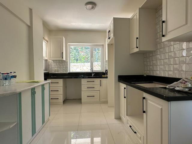 Kemer, Antalya içerisinde satılık Villa