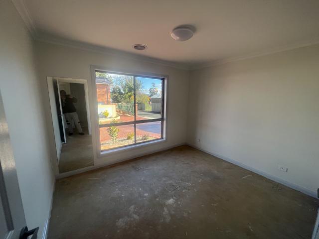 Villa for sale in Orange, Orange City Council