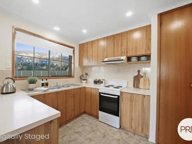 Villa for sale in Howrah, Hobart