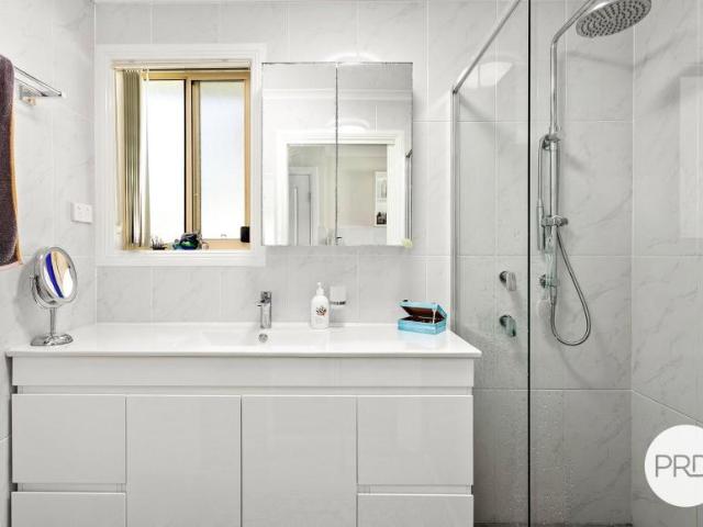 Villa for sale in Kanahooka, Wollongong City Council