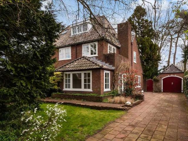Woning te huur in Laren, Noord Holland