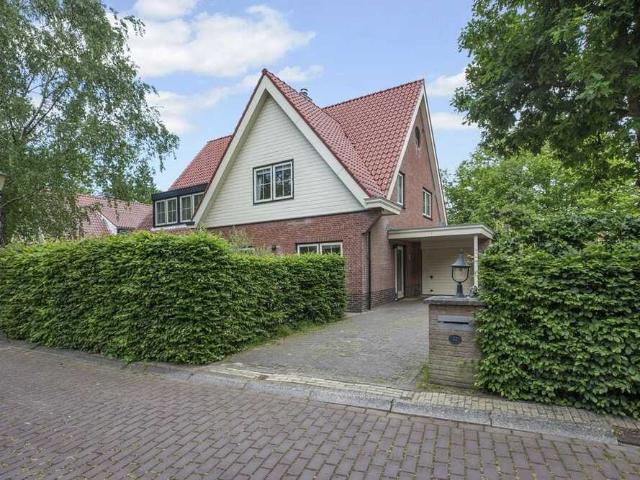 Eengezinswoning te huur in Wassenaar, Zuid Holland