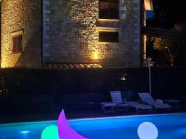 Villa Indipendente in vendita a Cetona, Toscana