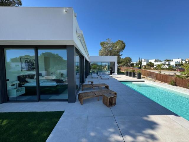 Chalet en alquiler en Alicante