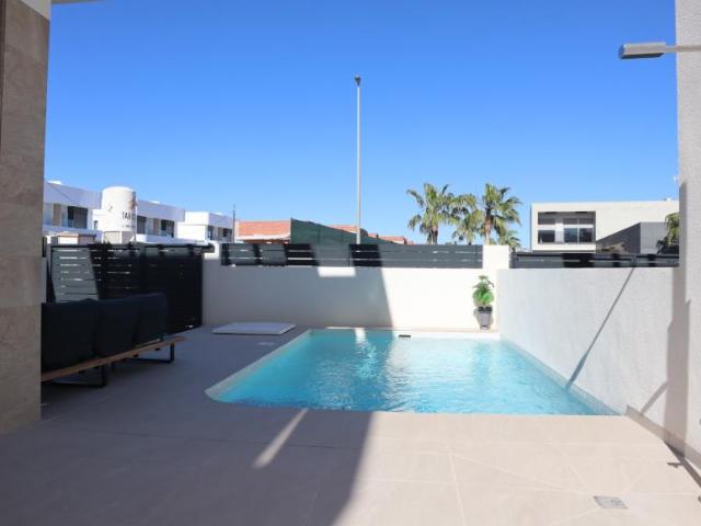 Chalet en alquiler en Los Montesinos, Alacant / Alicante