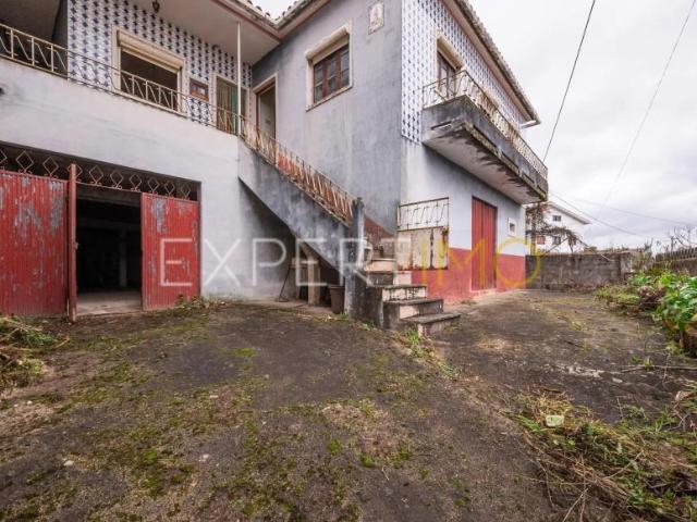 Casa venda em Coimbrã, Almalaguês