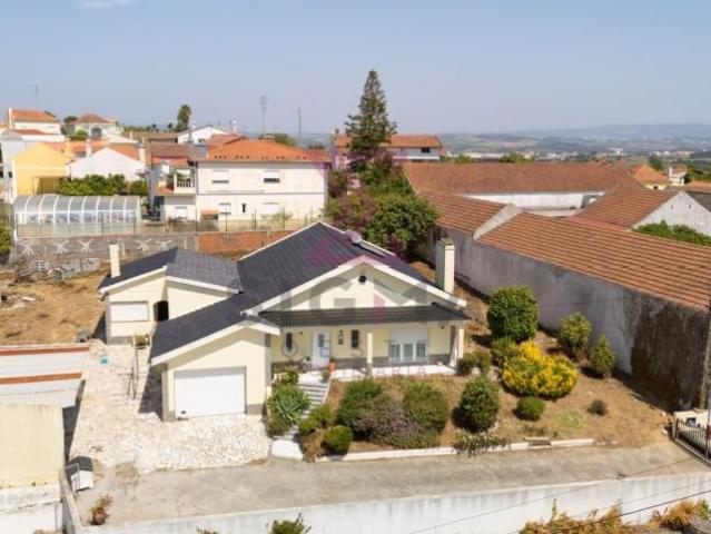 Casa venda em Azambujeira dos Carros, Bombarral