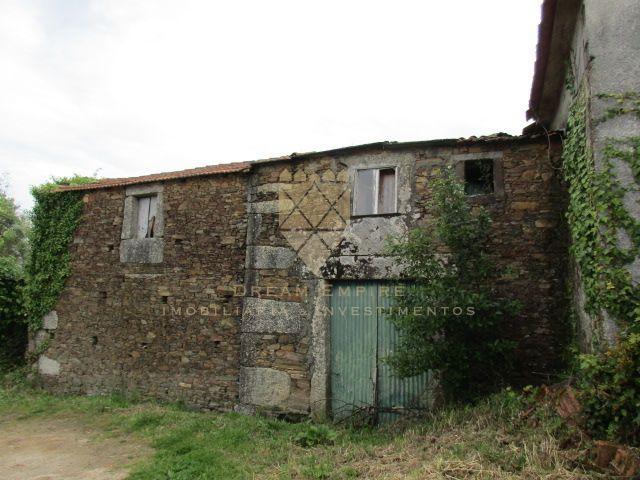Casa venda em Gandra de Moreira, Bitarães
