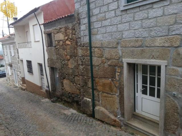 Casa venda em Penalva Do Castelo, Viseu